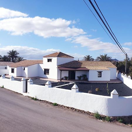 Villa Las Palmeras Антигуа Екстериор снимка