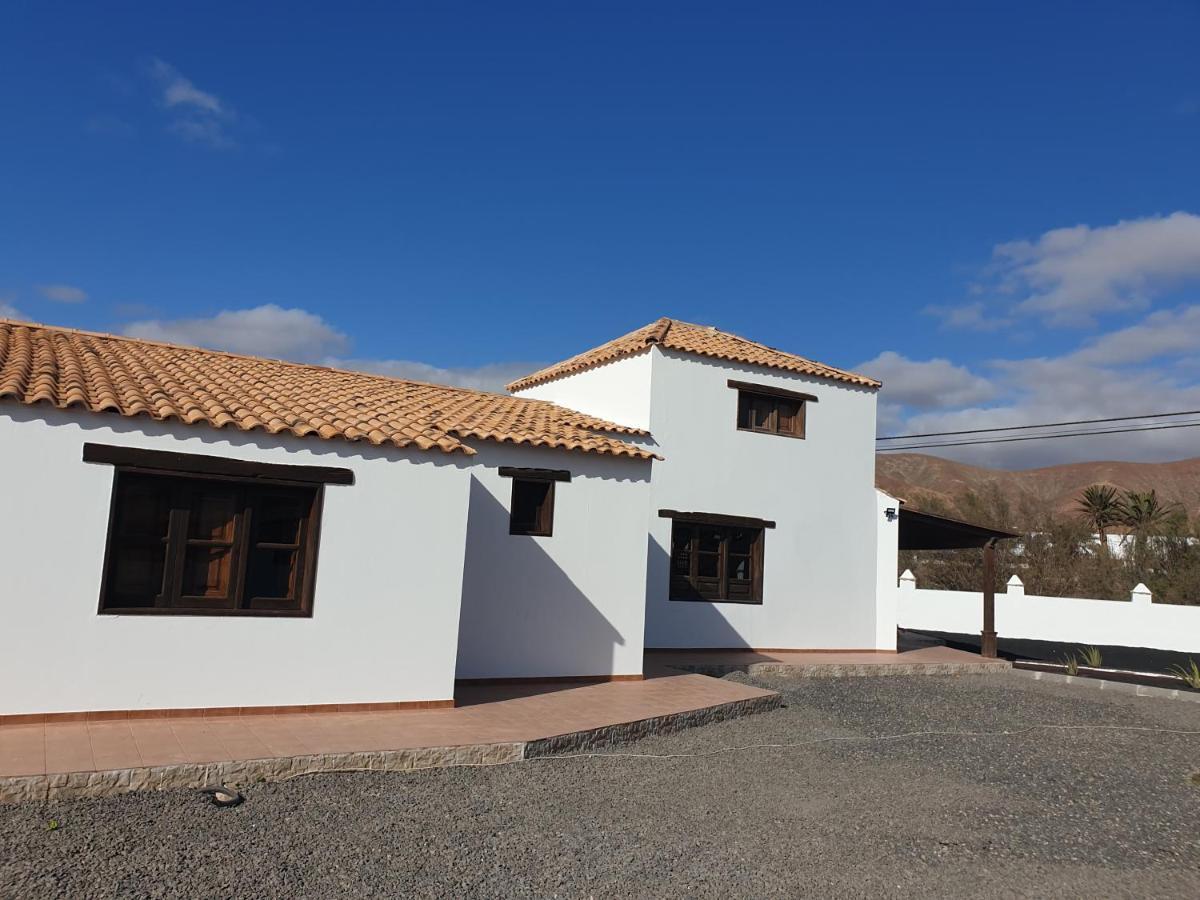 Villa Las Palmeras Антигуа Екстериор снимка