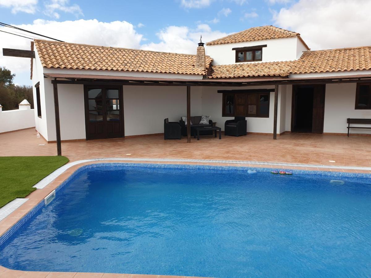 Villa Las Palmeras Антигуа Екстериор снимка